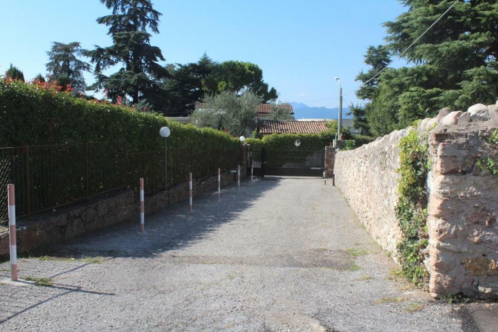 Residenza Riviera Degli Olivi Apartment Torri Del Benaco Exterior photo
